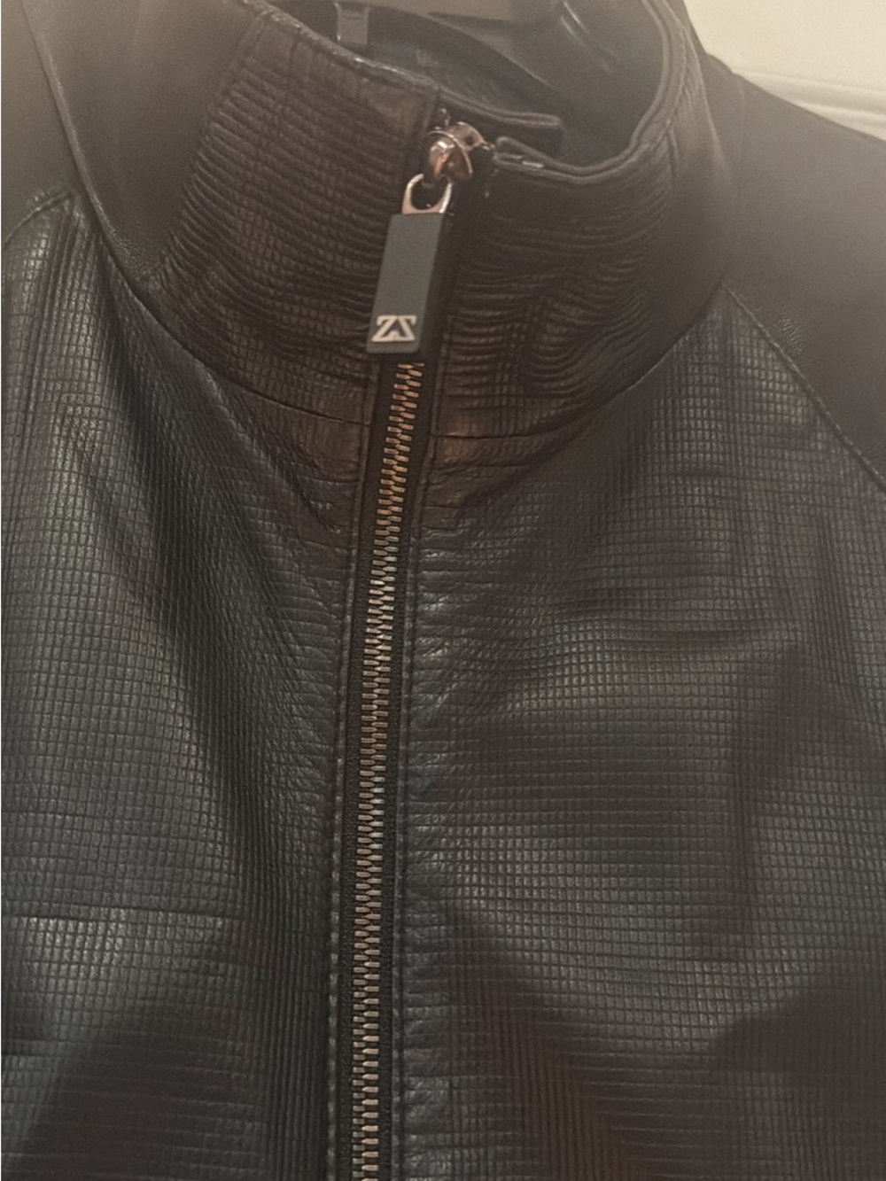 Men's Black Leather Zip-Up Jacket - Picture 3 of 8